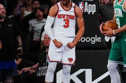 1xbet体育官网-老鹰击败尼克斯，表现出色