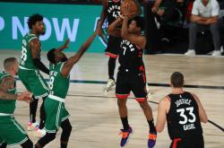 1xbet体育vip注册-锡耶纳中场跑动全场，成为球队发动机