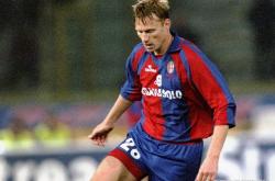 1xbet体育平台-包含博洛尼亚主场失利，逼近降级区的词条