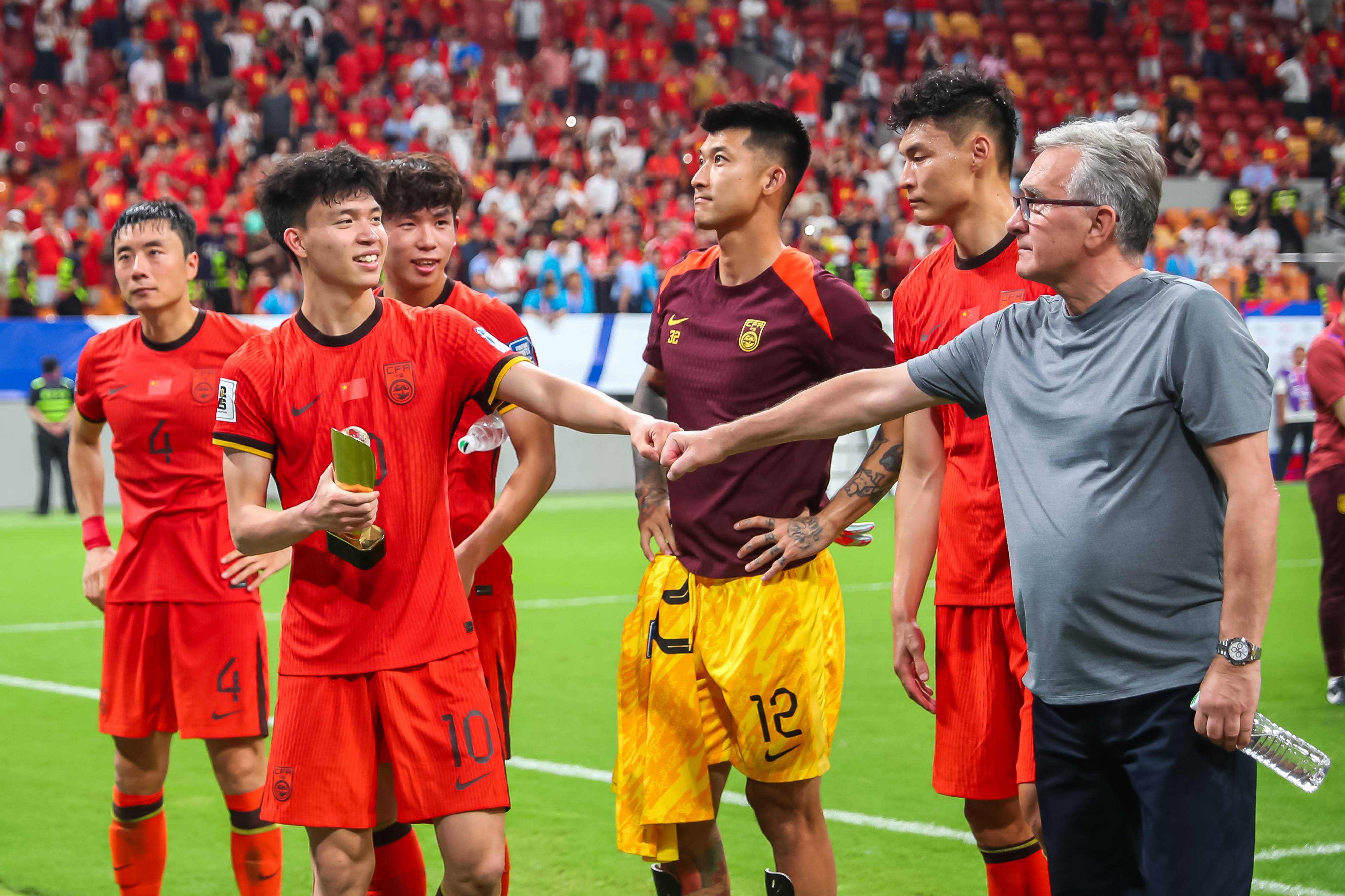 亚洲球队在国际赛事中表现亮眼,实力渐显 亚洲球队在国际赛事中表现亮眼,实力渐显