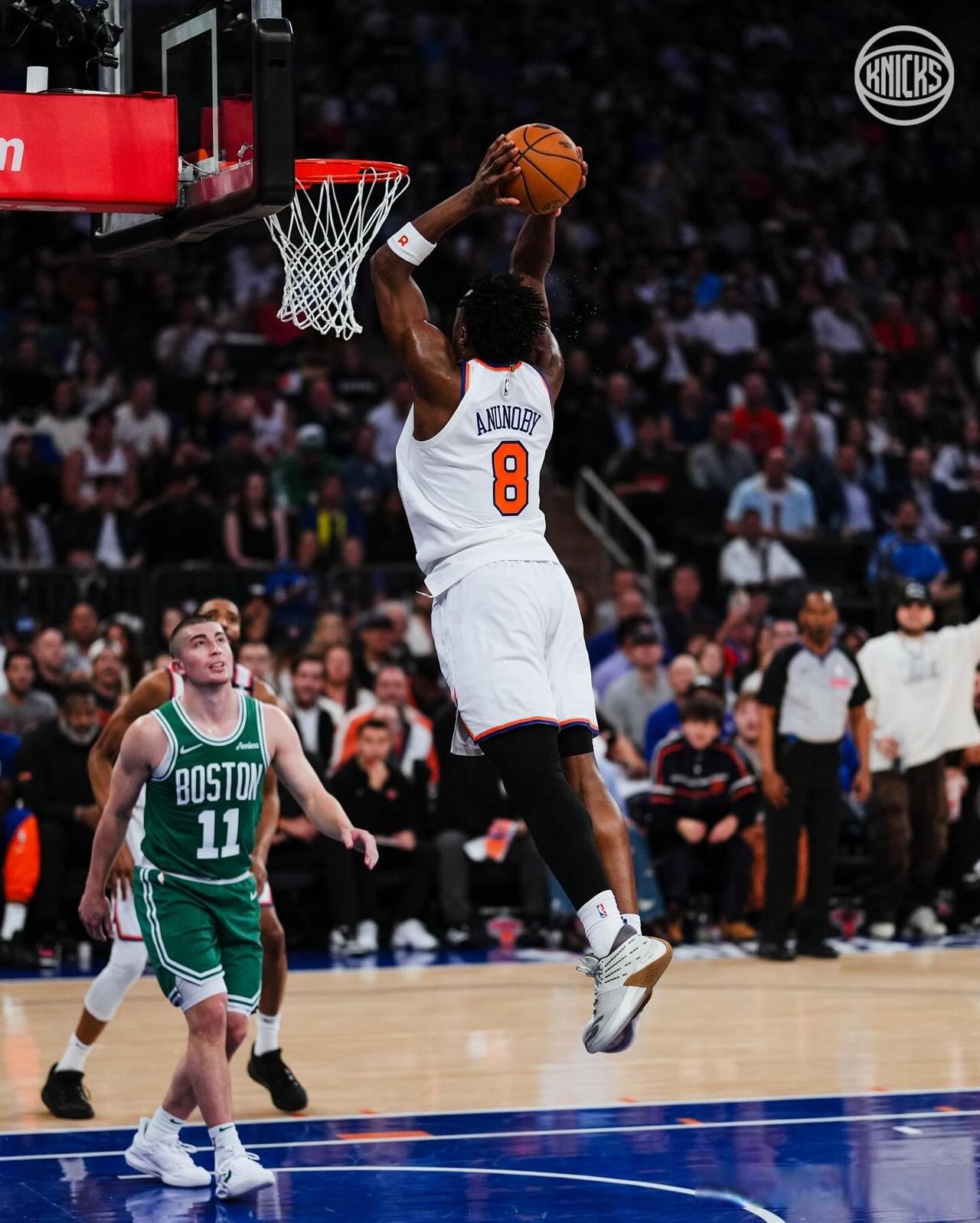 老鹰击败尼克斯，表现出色