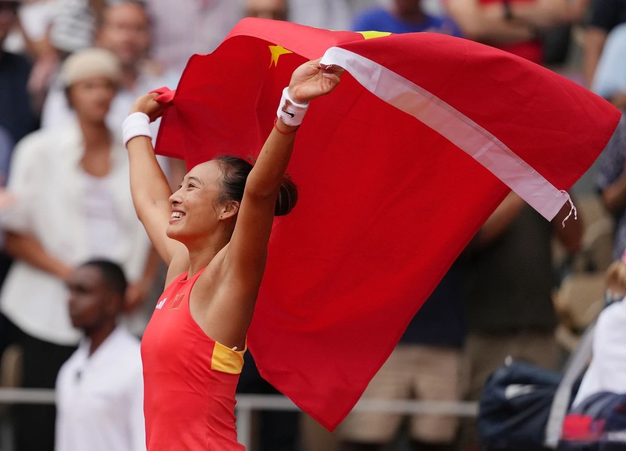 世界女足比赛颁奖盛大戴帽美女破纪录的简单介绍